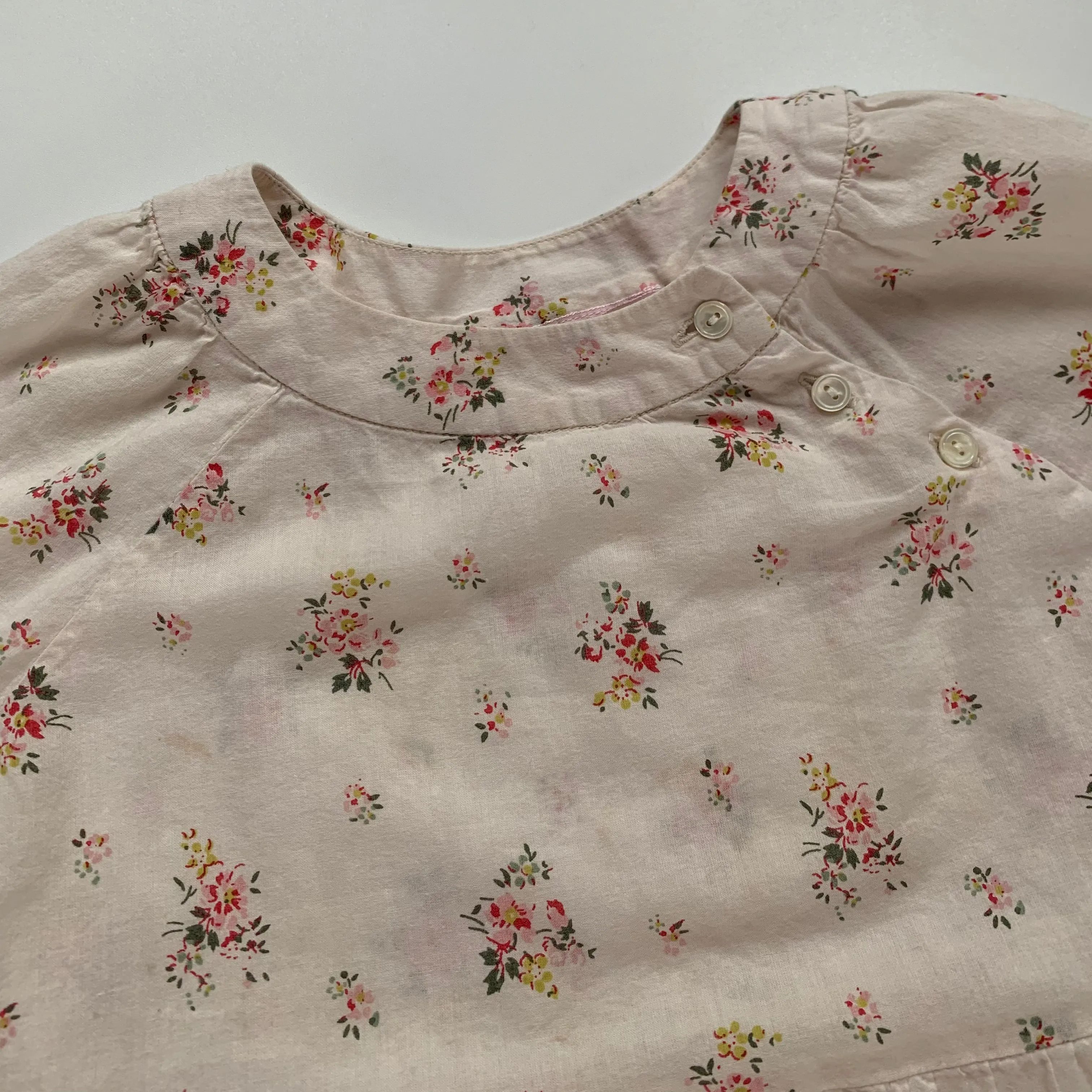 Bonpoint Floral Print Blouse Slant Button Detail: 4 Years