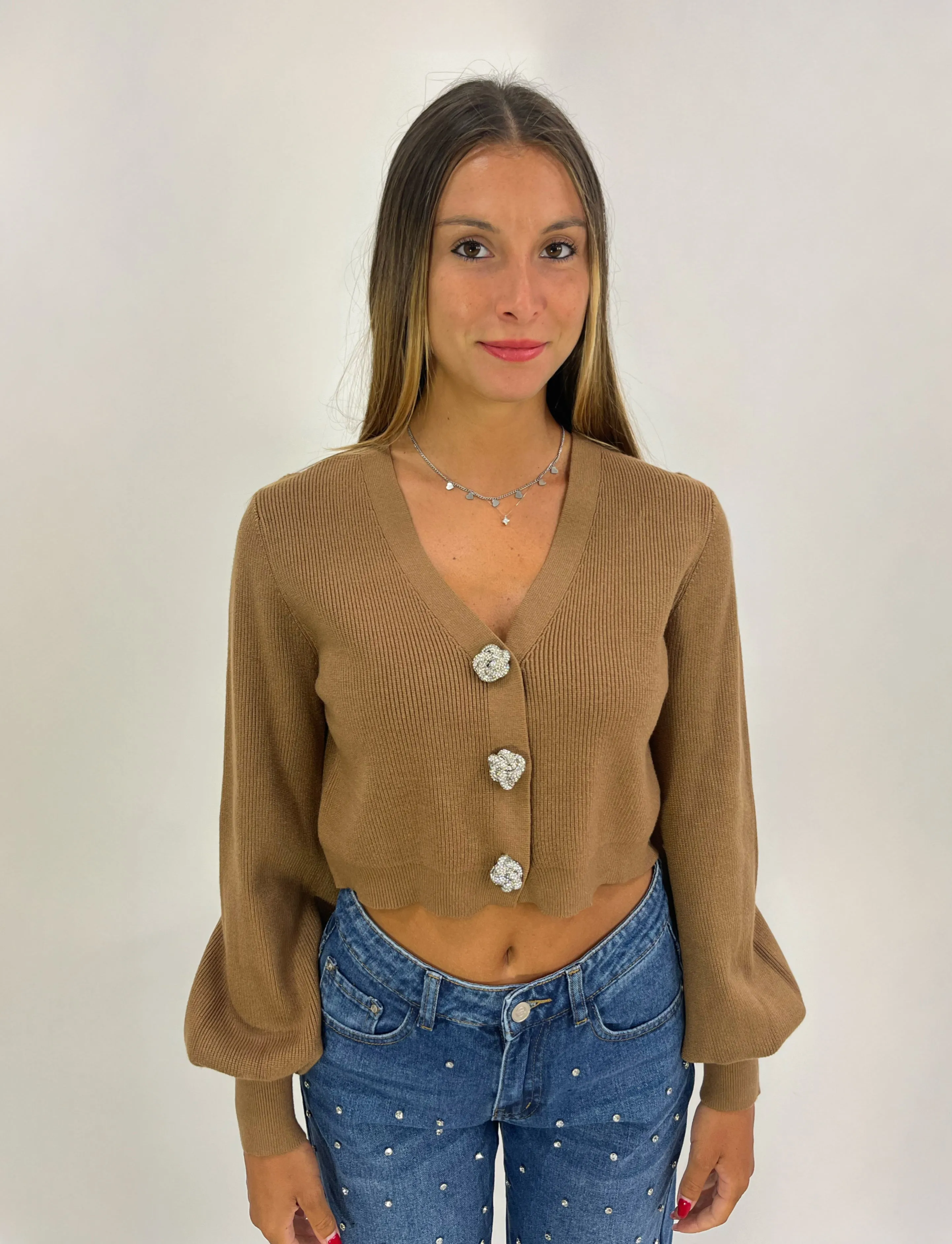 Cardigan crop con bottoni strass