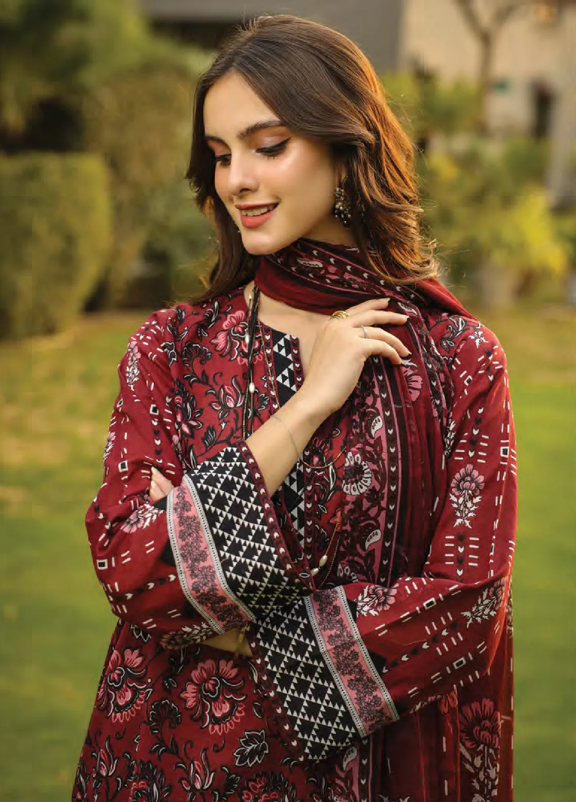 Komal Prints By Lakhany Printed Lawn Unstitched 3 Piece Suit - LSM24KP LG-AM-0088-B