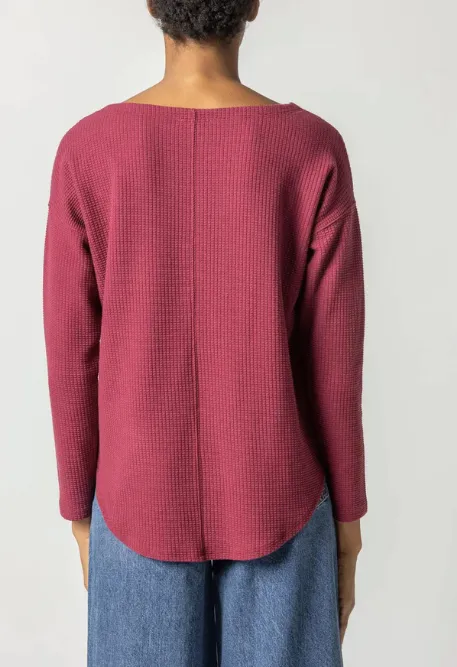 LILLA P SHIRTTAIL HEM BOATNECK