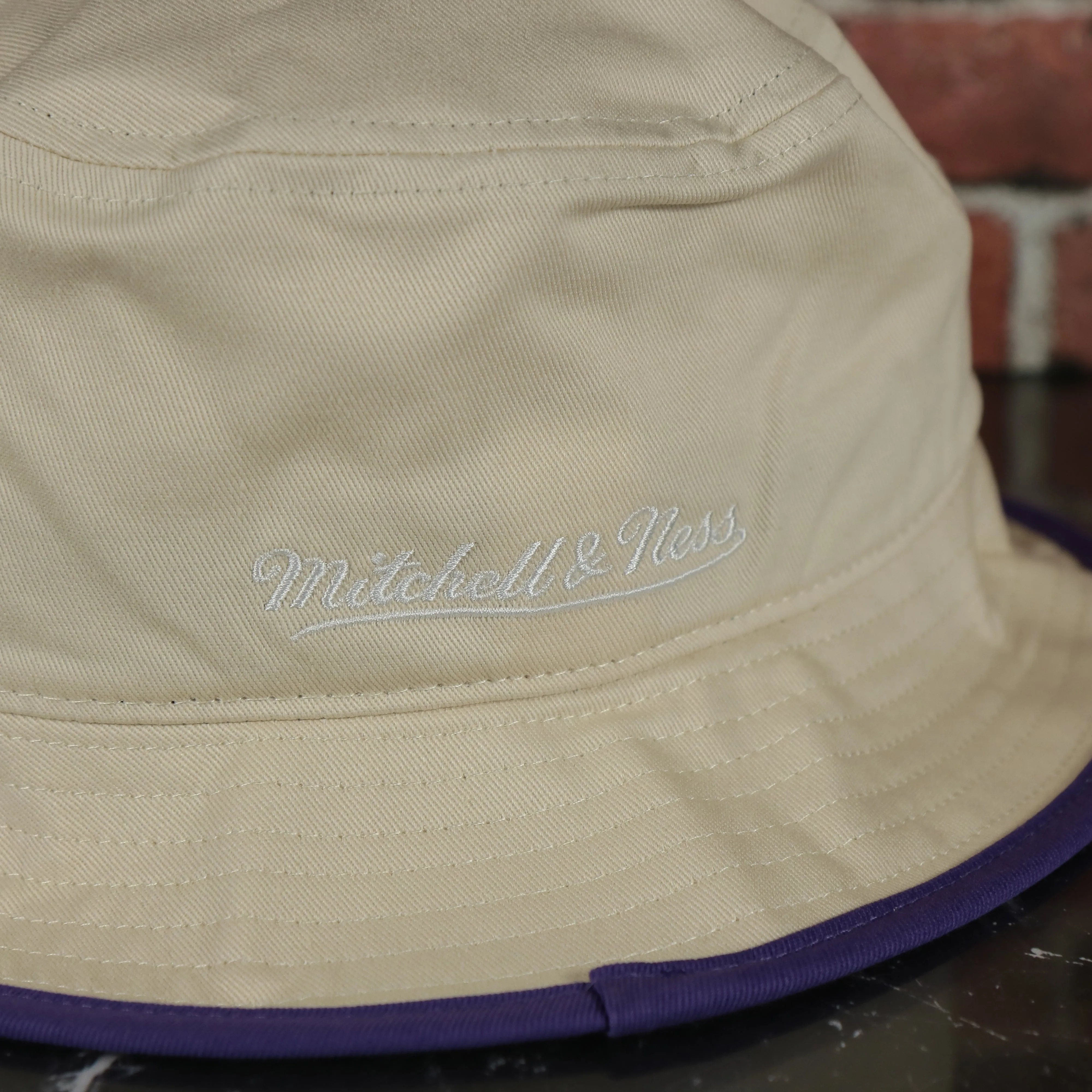 Los Angeles Lakers Hardwood Classics Vintage Logo Off White Bucket Hat