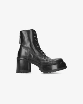 McQueen Calfskin Booties M4519LA Ankle Boot Gaucho Nero