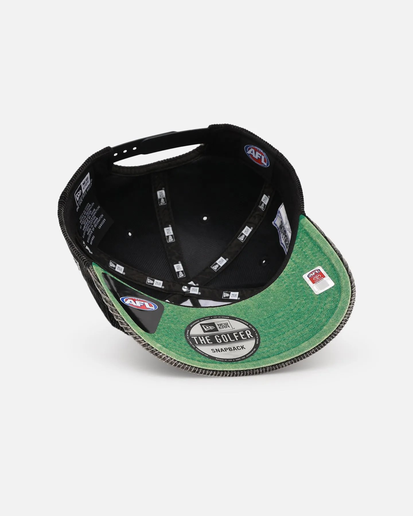 New Era Melbourne Demons 'Washed Corduroy' Pre-Curved Golfer Snapback Black/Kelly Green