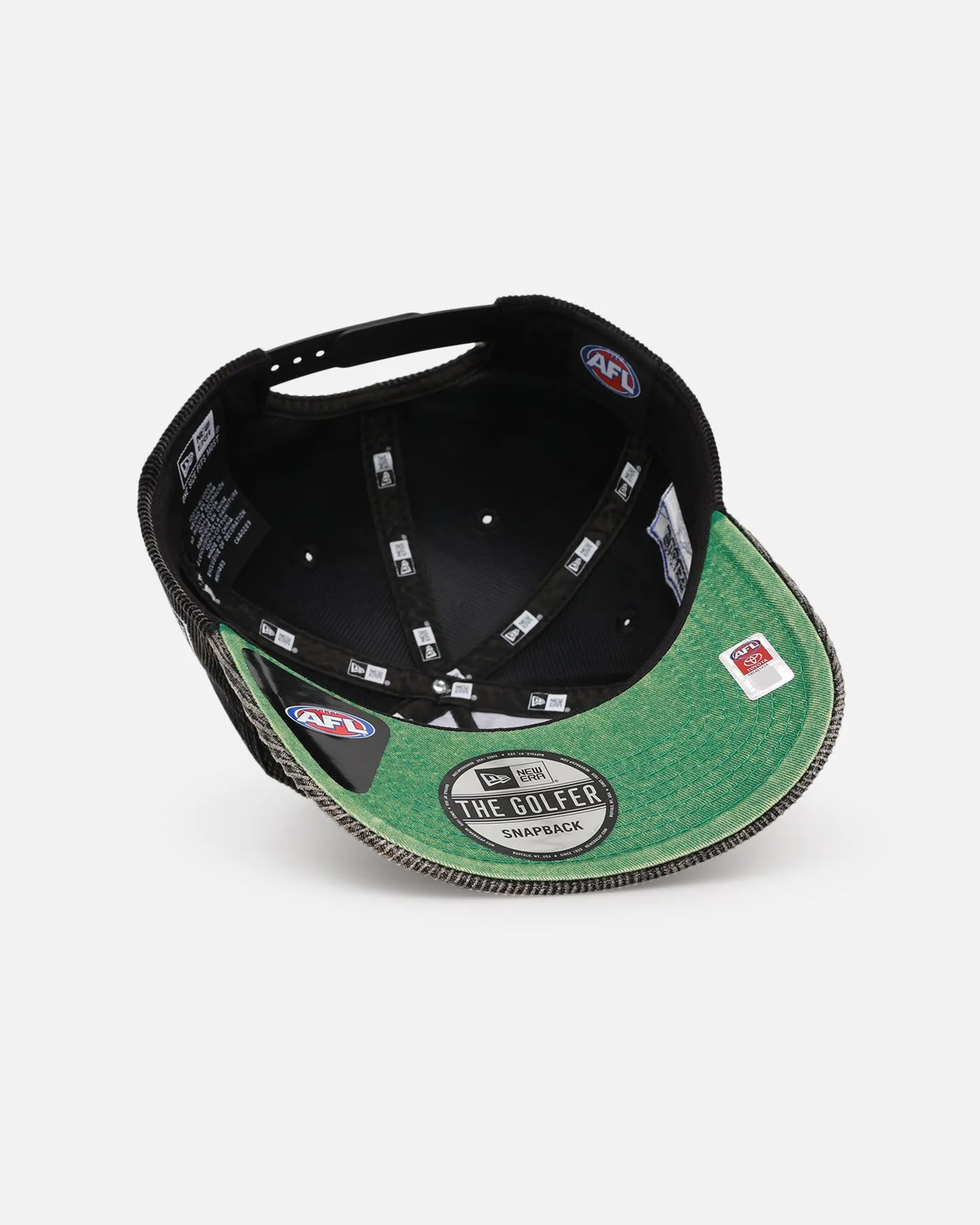 New Era Richmond Tigers 'Washed Corduroy' Pre-Curved Golfer Snapback Black/Kelly Green