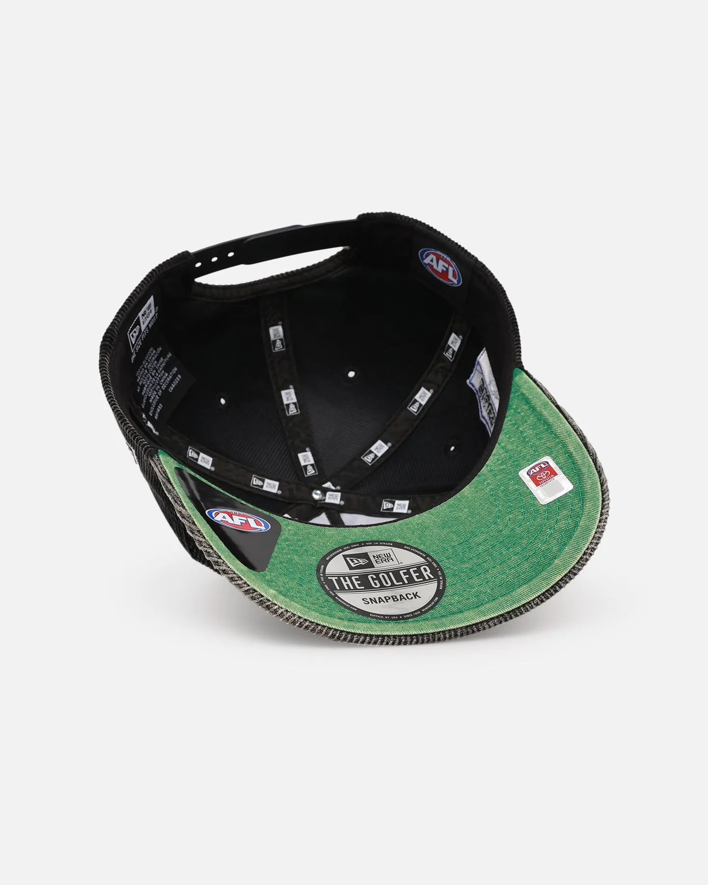 New Era Saint Kilda Saints 'Washed Corduroy' Pre-Curved Golfer Snapback Black/Kelly Green