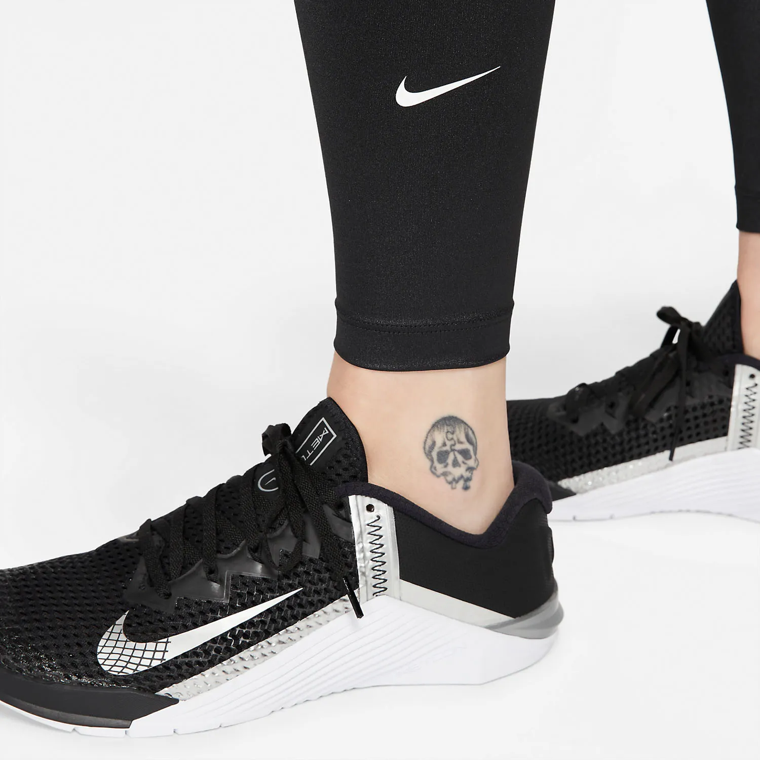 Nike Dri-FIT One Shine Tights  Black/White