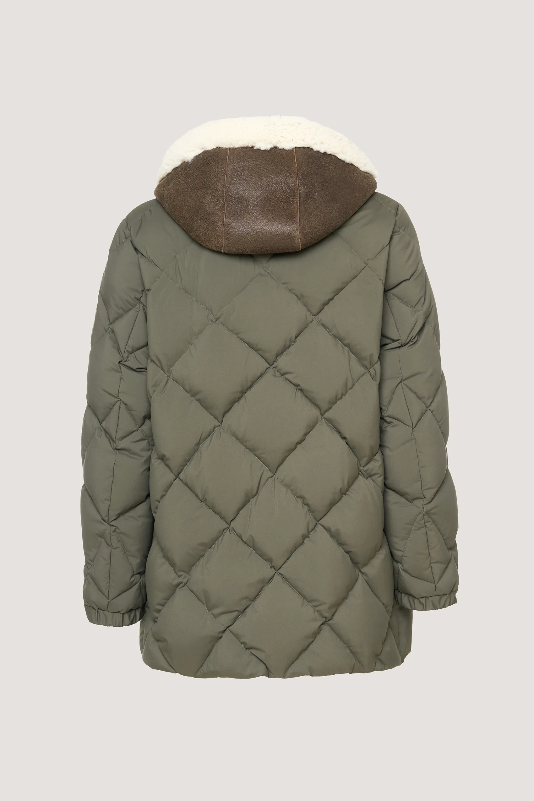 Quilted down jacket 