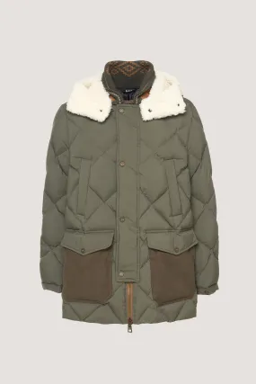 Quilted down jacket 