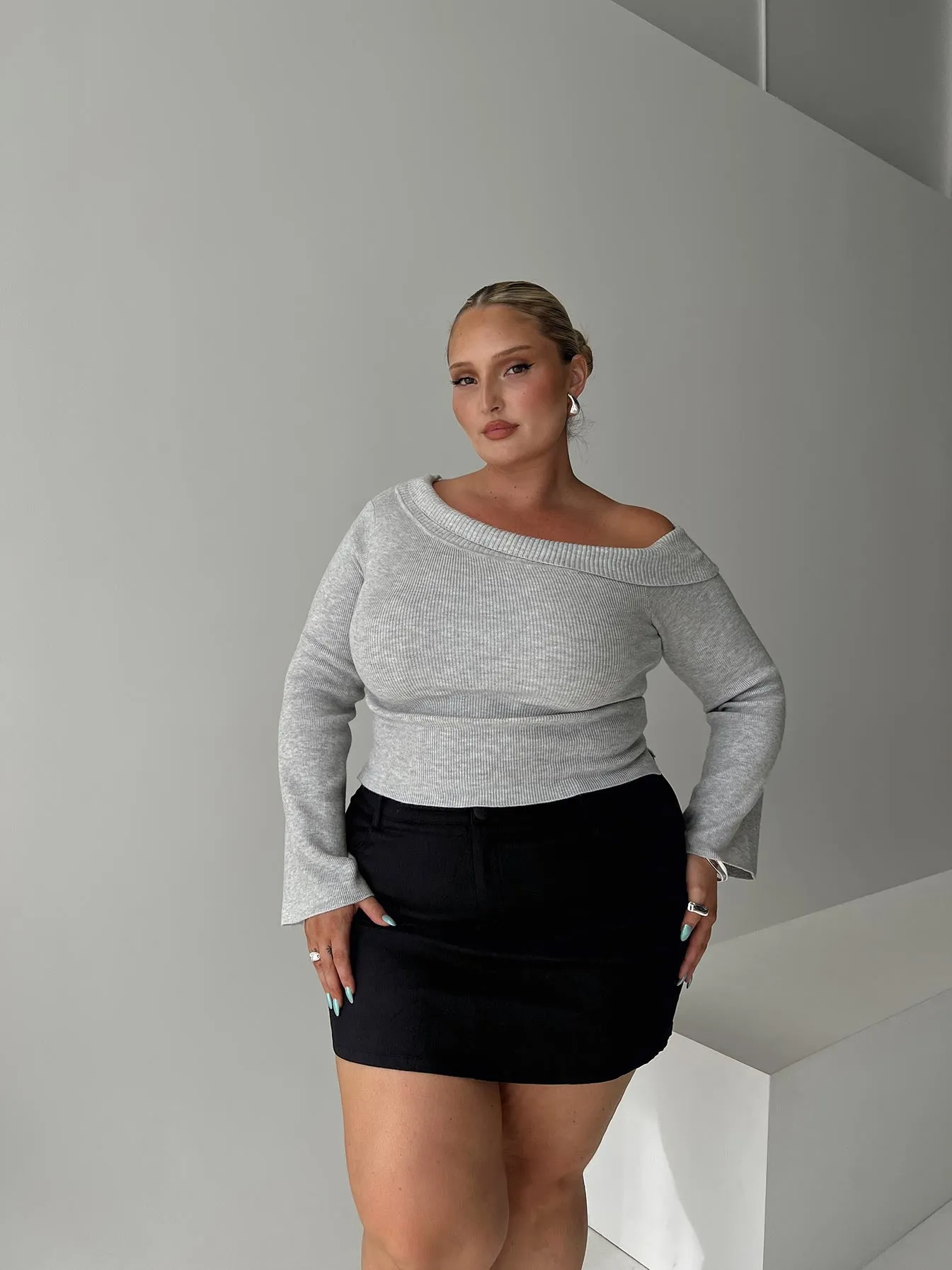 Sina Off The Shoulder Top Grey Curve