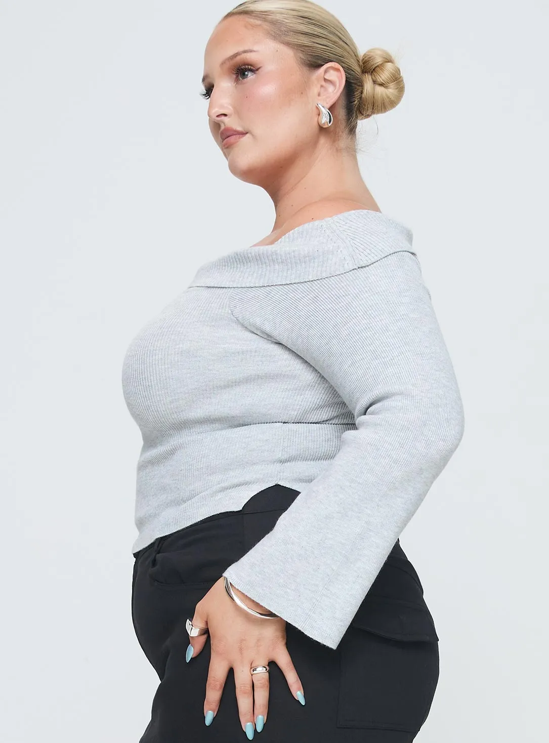 Sina Off The Shoulder Top Grey Curve