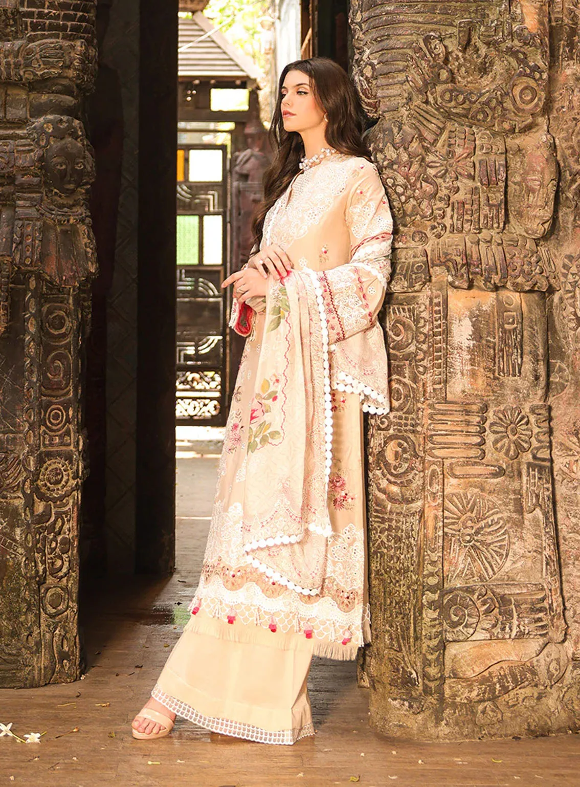 Tabeer Luxury Embroidered Lawn 3 Piece Unstitched Suit TBR24L D-04