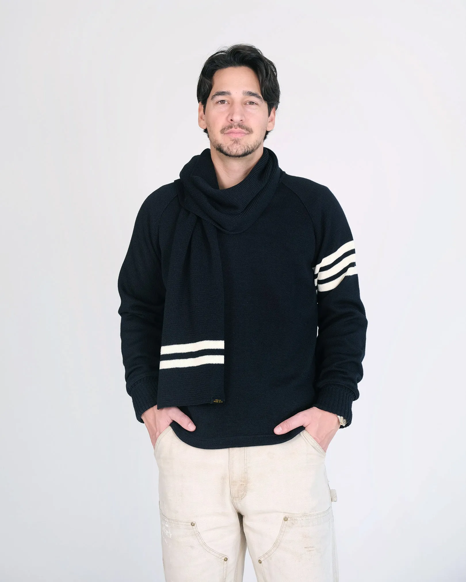 V-Neck Sweater - Black / Off White